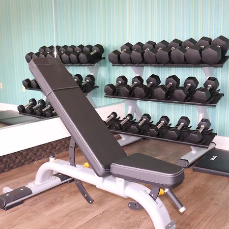 Holiday Inn Express Hotel & Suites Clearwater Us 19 North By Ihg Bagian luar foto