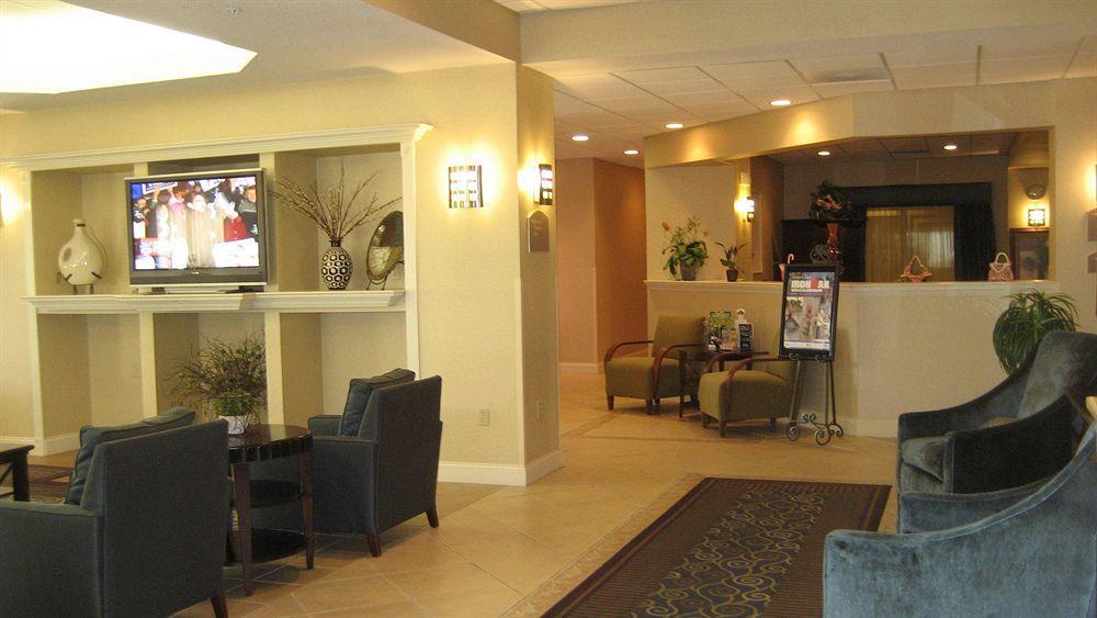 Holiday Inn Express Hotel & Suites Clearwater Us 19 North, An Ihg Hotel Interior foto